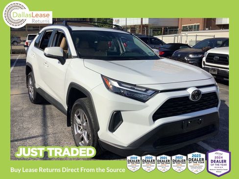 Used 2023 Toyota RAV4 XLE w/ Convenience Package FWD image 1