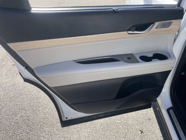 Used 2023 Hyundai Palisade Limited AWD/4WD image 17