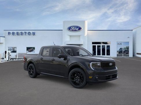 New 2025 Ford Maverick Lobo image 7