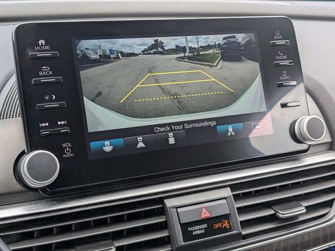 Used 2021 Honda Accord Touring image 30