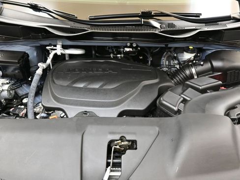 Used 2025 Honda Odyssey Touring image 9