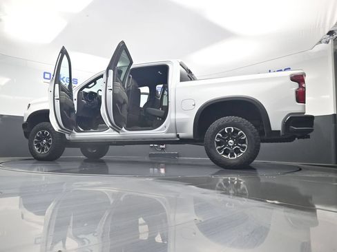 Used 2024 Chevrolet Silverado 1500 ZR2 AWD/4WD image 63