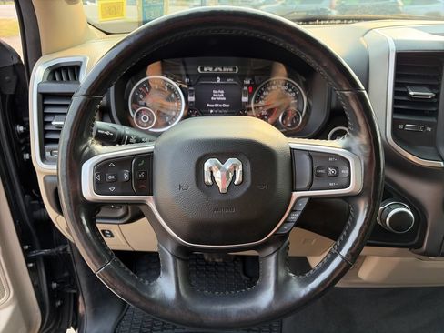 Used 2020 RAM 1500 Big Horn AWD/4WD image 25
