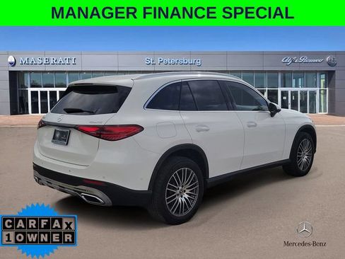 Used 2025 Mercedes-Benz GLC 300 4MATIC image 4