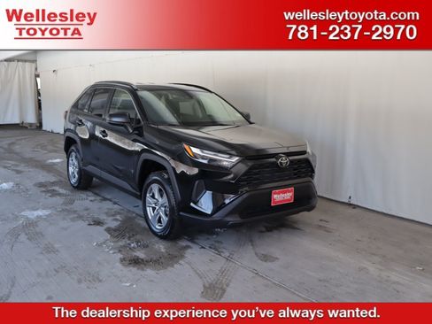 Used 2025 Toyota RAV4 LE image 1