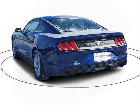 Used 2015 Ford Mustang Coupe image 3