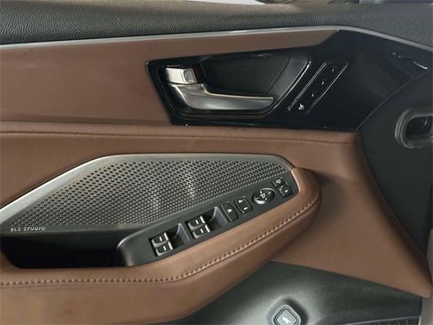 Used 2023 Acura MDX SH-AWD w/ Technology Package image 12