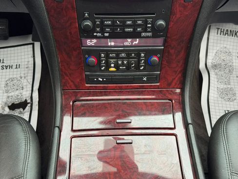 Used 2014 Cadillac Escalade Premium AWD/4WD image 30