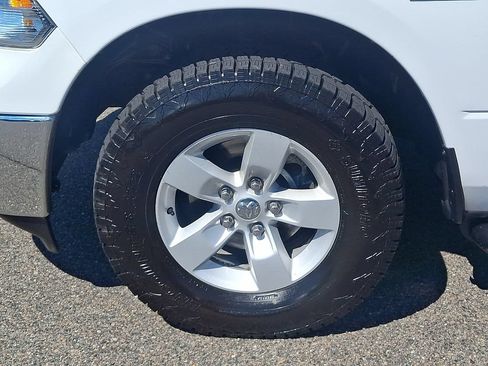 Used 2022 RAM 1500 Classic SLT AWD/4WD image 8
