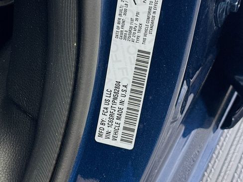 Used 2023 RAM 1500 Laramie AWD/4WD image 31