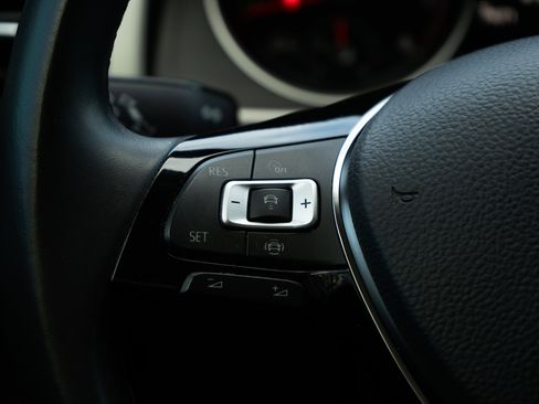 Used 2020 Volkswagen Atlas SE image 20