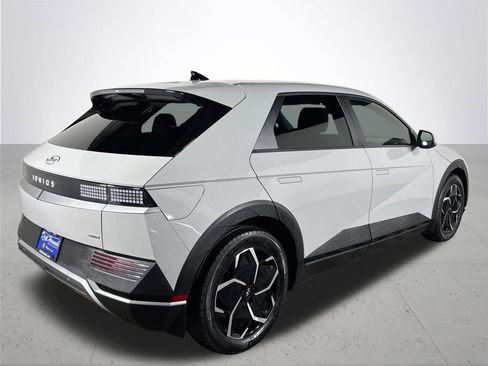 Used 2023 Hyundai Ioniq 5 SEL image 6