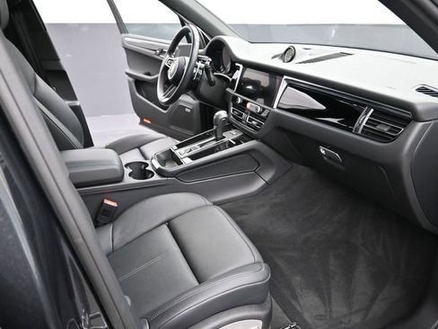 New 2025 Porsche Macan image 20