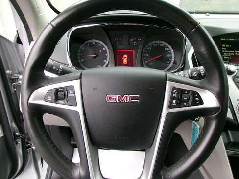 Used 2017 GMC Terrain SLT AWD/4WD image 18