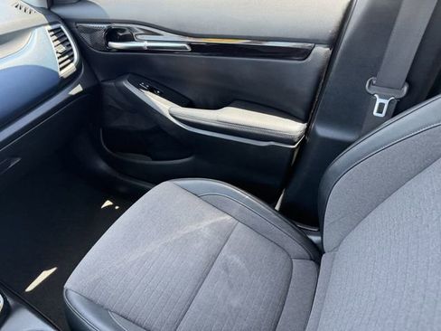 Used 2023 Kia Seltos S w/ Navigation Package FWD image 17