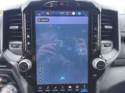 Used 2025 RAM 1500 Laramie image 14