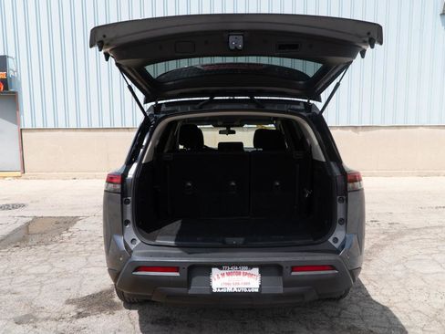 Used 2022 Nissan Pathfinder S AWD/4WD image 16