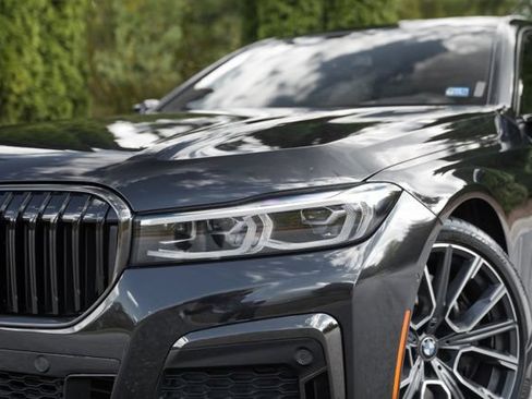 Used 2021 BMW 750i xDrive w/ Luxury Rear Seating Package AWD/4WD image 4
