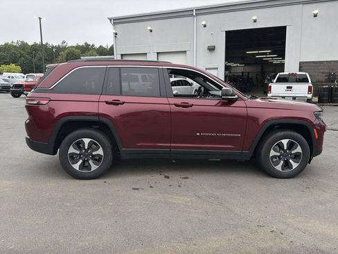 Used 2024 Jeep Grand Cherokee Limited 4xe AWD/4WD image 6