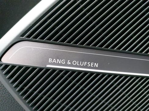 Used 2023 Audi SQ5 Prestige w/ Prestige Package image 36