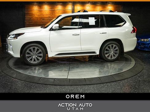 Used 2016 Lexus LX 570 4WD image 1