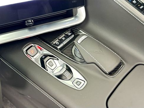 Used 2025 Chevrolet Corvette Z06 RWD image 17