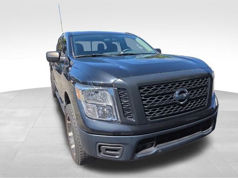 Used 2019 Nissan Titan S w/ S Utility Package AWD/4WD image 9