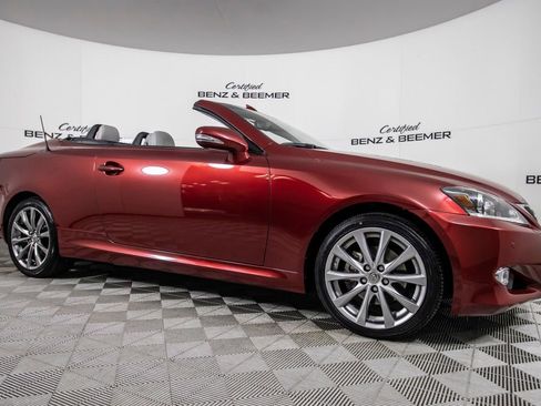 Used 2015 Lexus IS 250C image 3