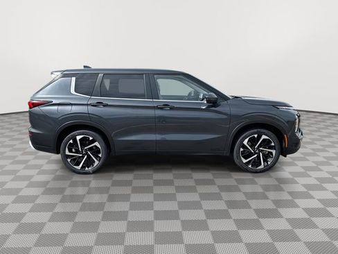 Used 2024 Mitsubishi Outlander SE Black Edition AWD/4WD image 10