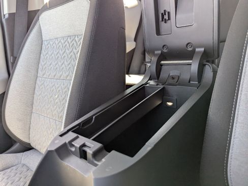 Certified 2022 Chevrolet Equinox LS w/ LPO, Floor Liner Package AWD/4WD image 25