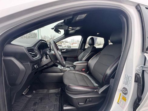 Used 2023 Ford Escape ST-Line w/ Tech Pack #1 image 9