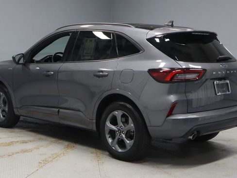 Used 2023 Ford Escape ST-Line w/ Tech Pack #1 AWD/4WD image 10