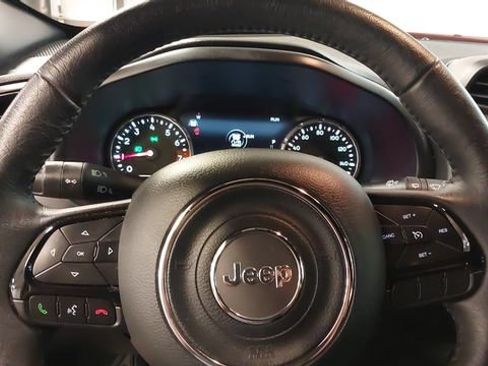 Used 2022 Jeep Renegade Altitude w/ Convenience Group AWD/4WD image 25