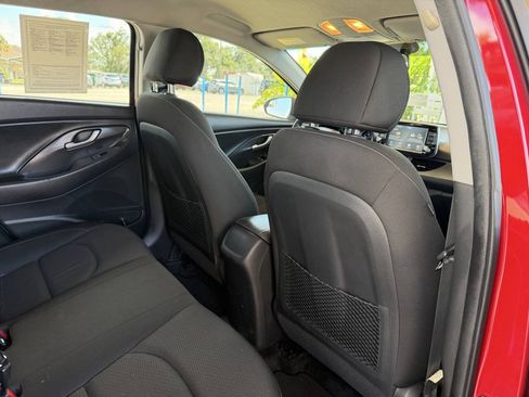 Used 2018 Hyundai Elantra GT FWD image 18