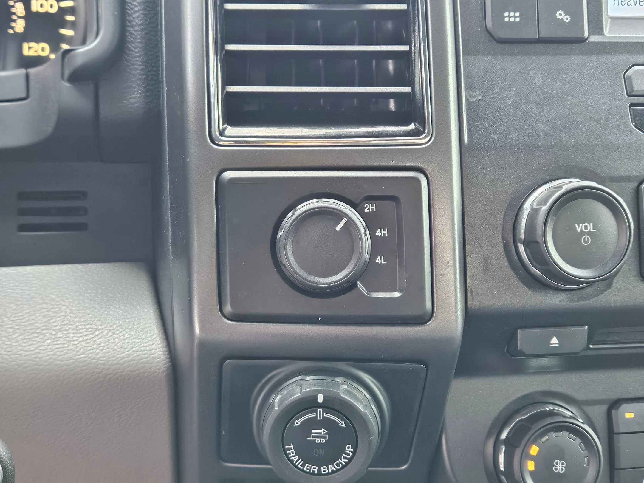 Used 2018 Ford F150 XLT w/ Equipment Group 301A Mid AWD/4WD image 14