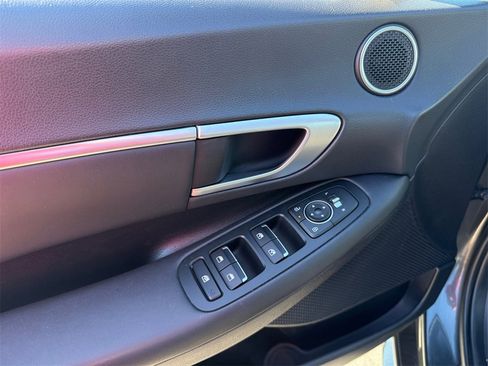 Used 2024 Hyundai Sonata SEL image 16