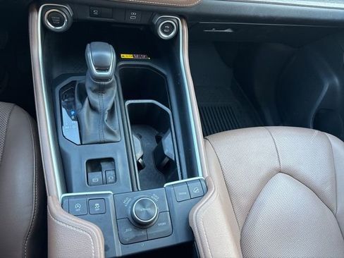 Used 2025 Toyota Grand Highlander AWD image 20