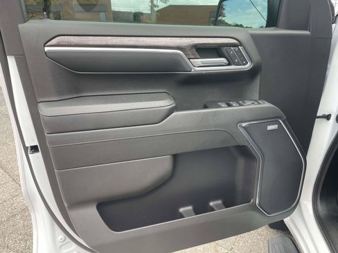 Used 2023 Chevrolet Silverado 1500 LTZ RWD image 5