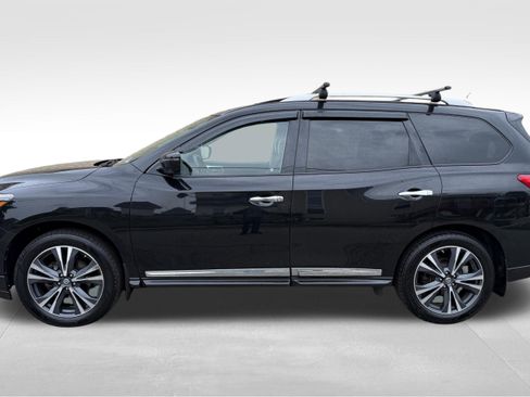 Used 2018 Nissan Pathfinder Platinum AWD/4WD image 10
