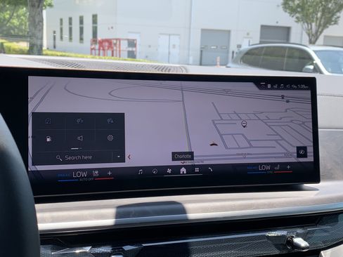 Used 2026 BMW X5 xDrive50e image 28