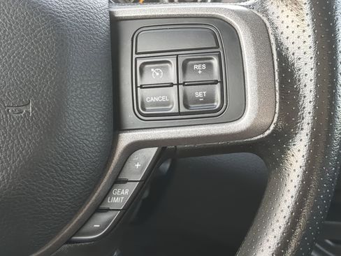 Used 2022 RAM 5500 Tradesman w/ Chrome Appearance Group RWD image 21