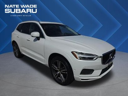 Used 2019 Volvo XC60 T5 Momentum w/ Premium Package
