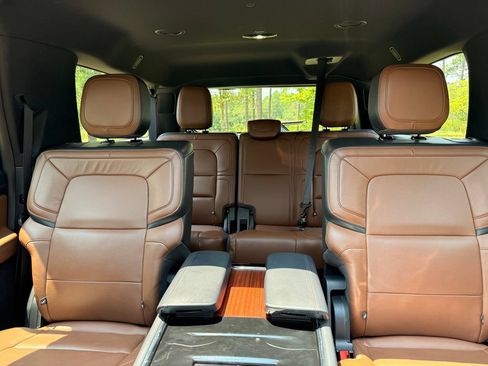 Used 2023 Lincoln Navigator L Reserve w/ Equipment Group 201A AWD/4WD image 27