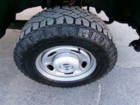 Used 2012 Ford F350 XL w/ Skid Plate Pkg image 9