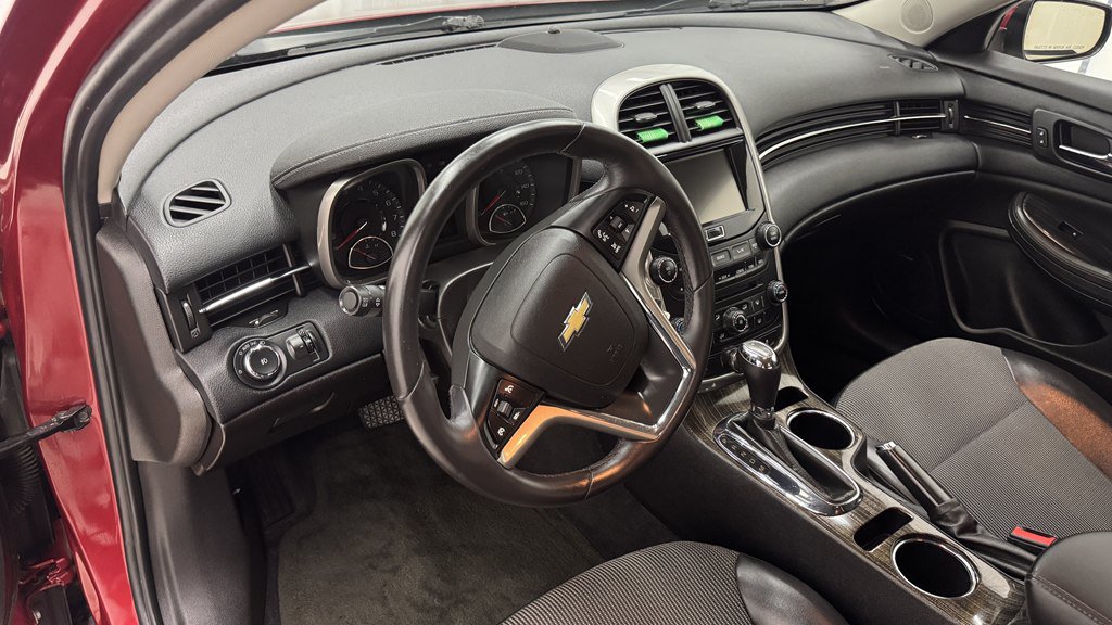 Used 2014 Chevrolet Malibu LT FWD image 15