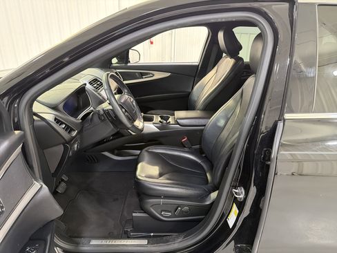 Used 2020 Lincoln Nautilus FWD image 10