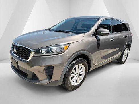 Used 2019 Kia Sorento AWD image 3