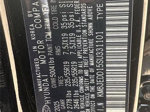 New 2025 Hyundai Tucson Limited image 32