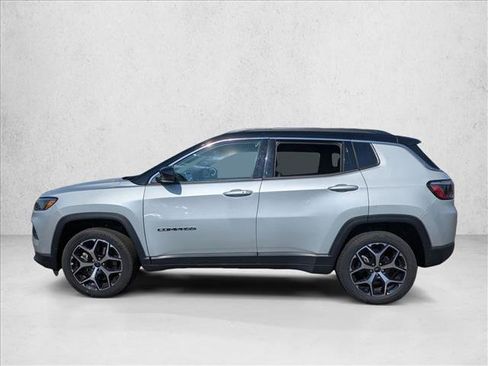 Used 2025 Jeep Compass Limited AWD/4WD image 8