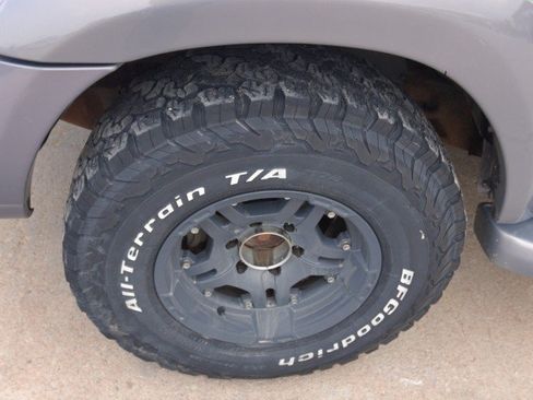 Used 2001 Toyota Sequoia Limited AWD/4WD image 11